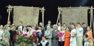 В Петропавловске состоялась яркая премьера спектакля «Мөлдір махаббат» по роману С. Муканова